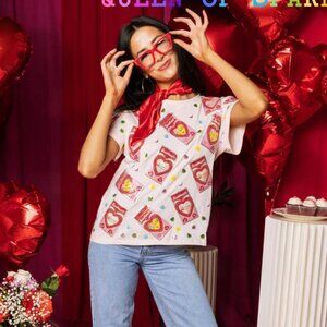 NWT Queen of Sparkles Light Pink Sweetheart Boxes Tee